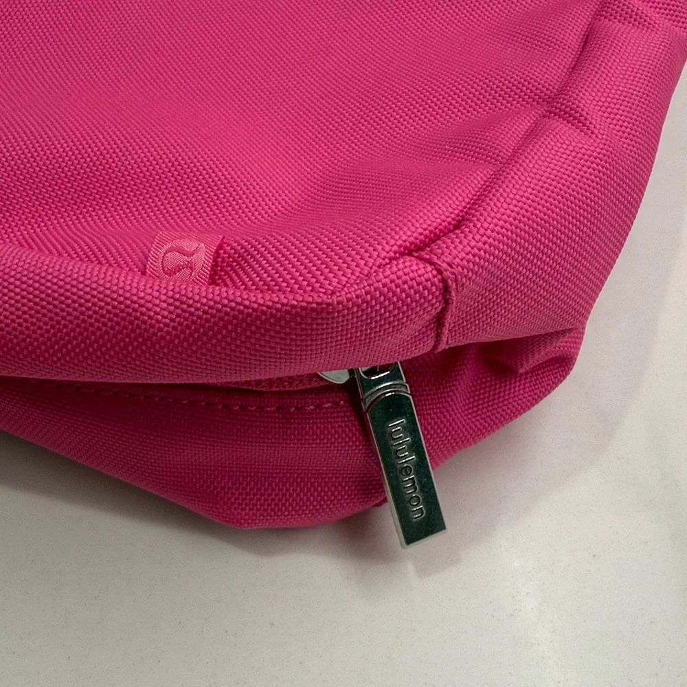 Lululemon Daily Essentials Be Happy Large Pouch 5L | Pink